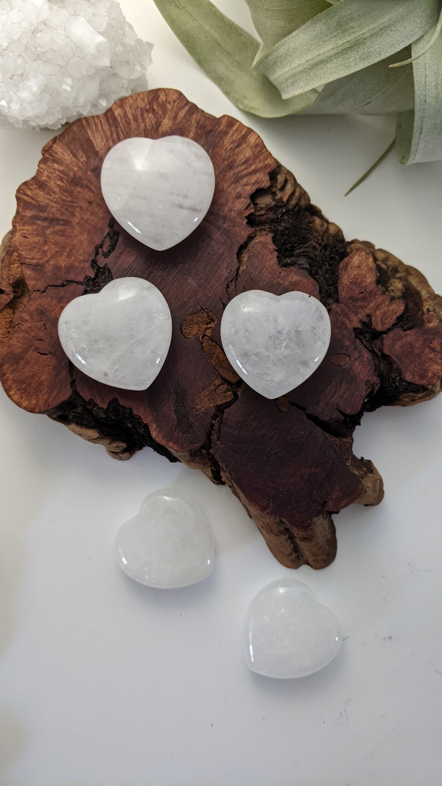Quartz Crystal Stone Heart| Healing Crystals | Chakra Stones | Worry Stone | Palm Stone | Heart Stone | Crystal Gifts
