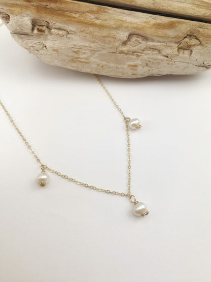 Gold Scalloped Pearl Necklace