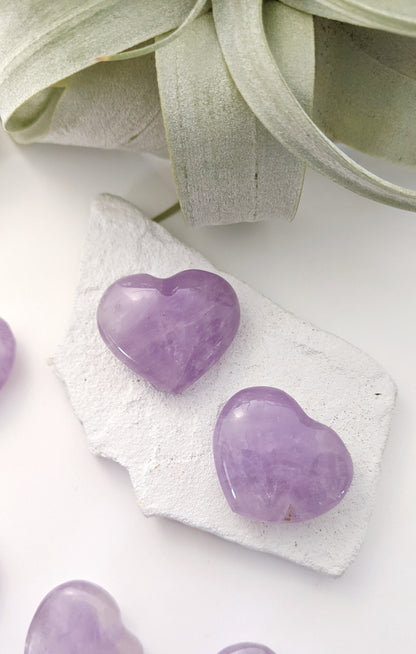 Amethyst Stone Heart| Healing Crystals | Chakra Stones | Worry Stone | Palm Stone | Heart Stone | Crystal Gifts