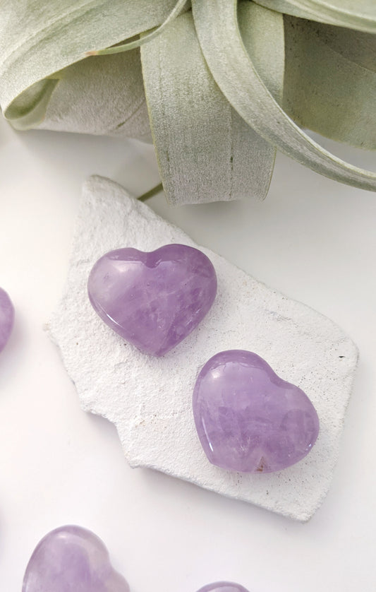 Amethyst Stone Heart| Healing Crystals | Chakra Stones | Worry Stone | Palm Stone | Heart Stone | Crystal Gifts