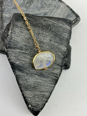 Faceted Rainbow Moonstone Necklace | Gold Necklace | Rainbow Moonstone Bezel Necklace | Birthstone Jewelry | June Birthday | Rainbow Moonstone Jewelry