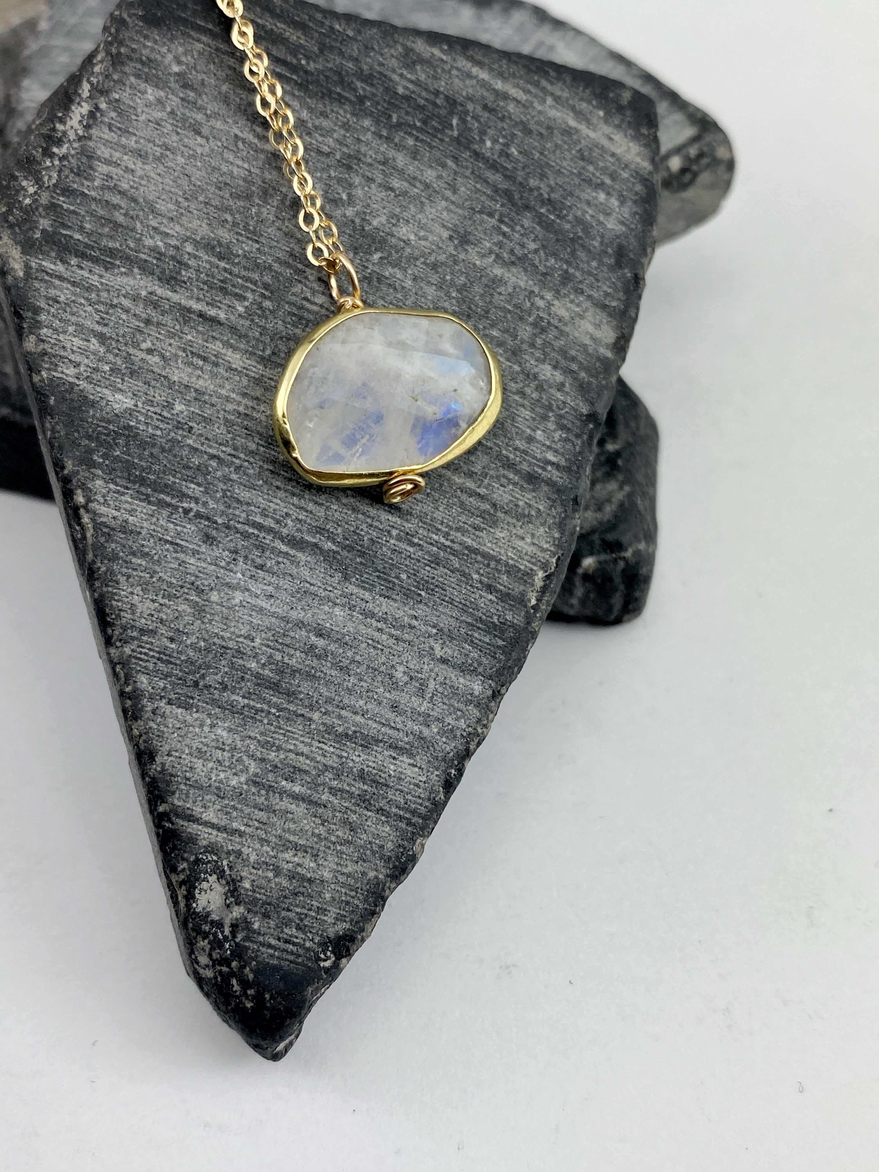 Faceted Rainbow Moonstone Necklace | Gold Necklace | Rainbow Moonstone Bezel Necklace | Birthstone Jewelry | June Birthday | Rainbow Moonstone Jewelry