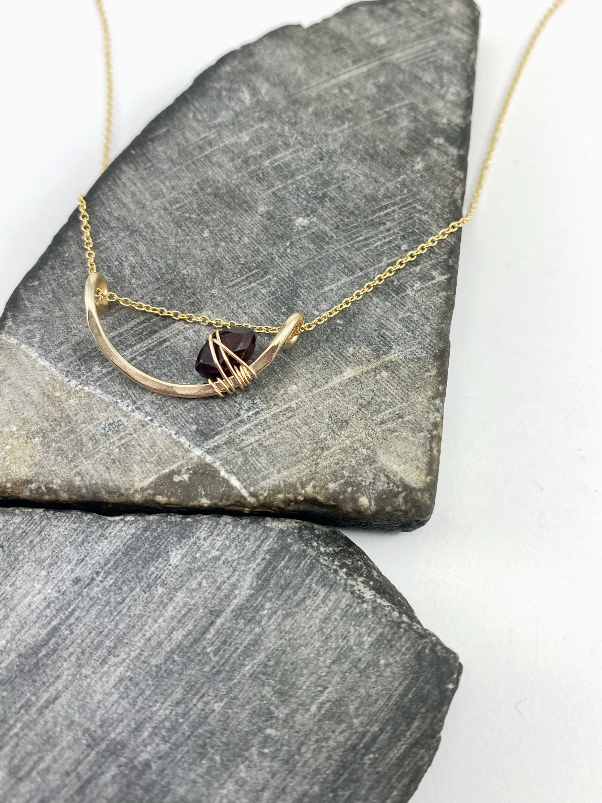 rachel_dawn_designs_gold_garnet_arch_necklace