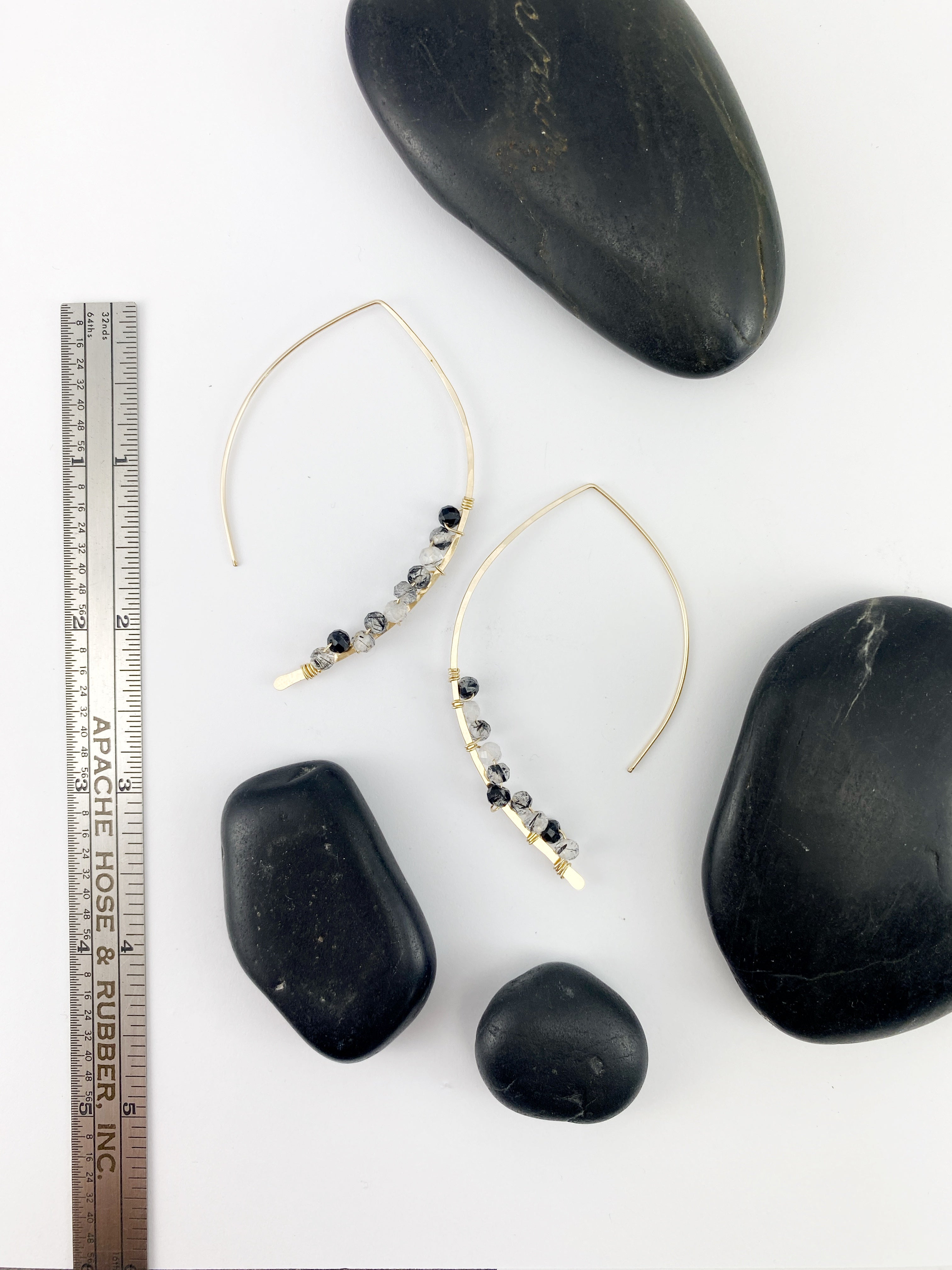 Tourmalated Quartz & Onyx Petal Threader