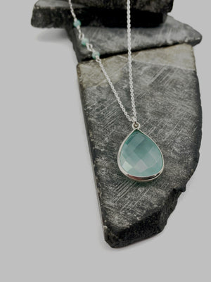 rachel_dawn_designs_silver_chalcedony_bevel_necklace