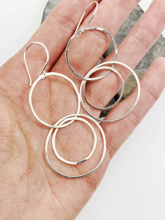 rachel_dawn_designs_silver_interlocking_circle_earrings