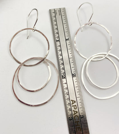 rachel_dawn_designs_silver_interlocking_circle_earrings