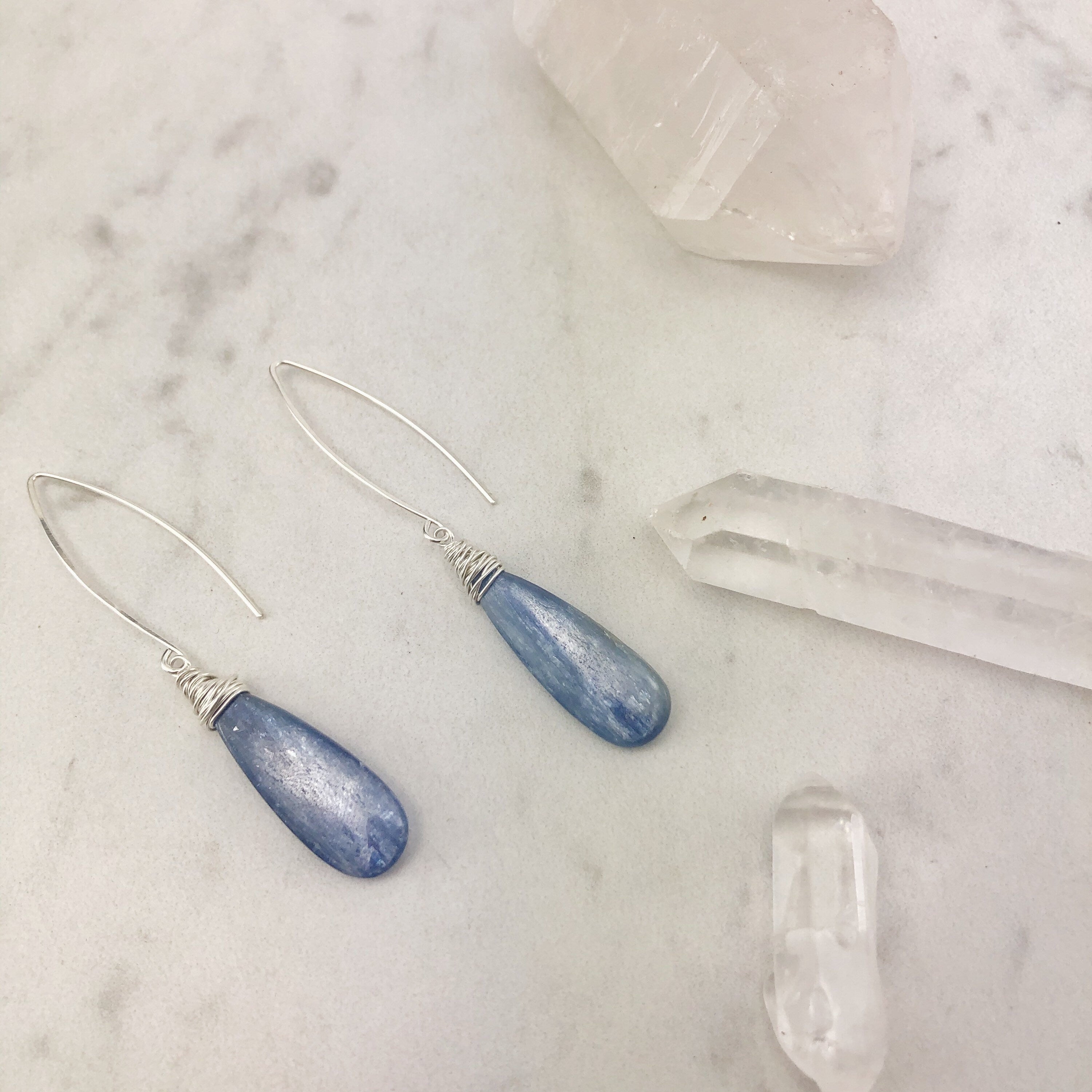 Teardrop Kyanite Silver Threaders, boho threaders, blue stone earrings, crystal earrings, threader earrings