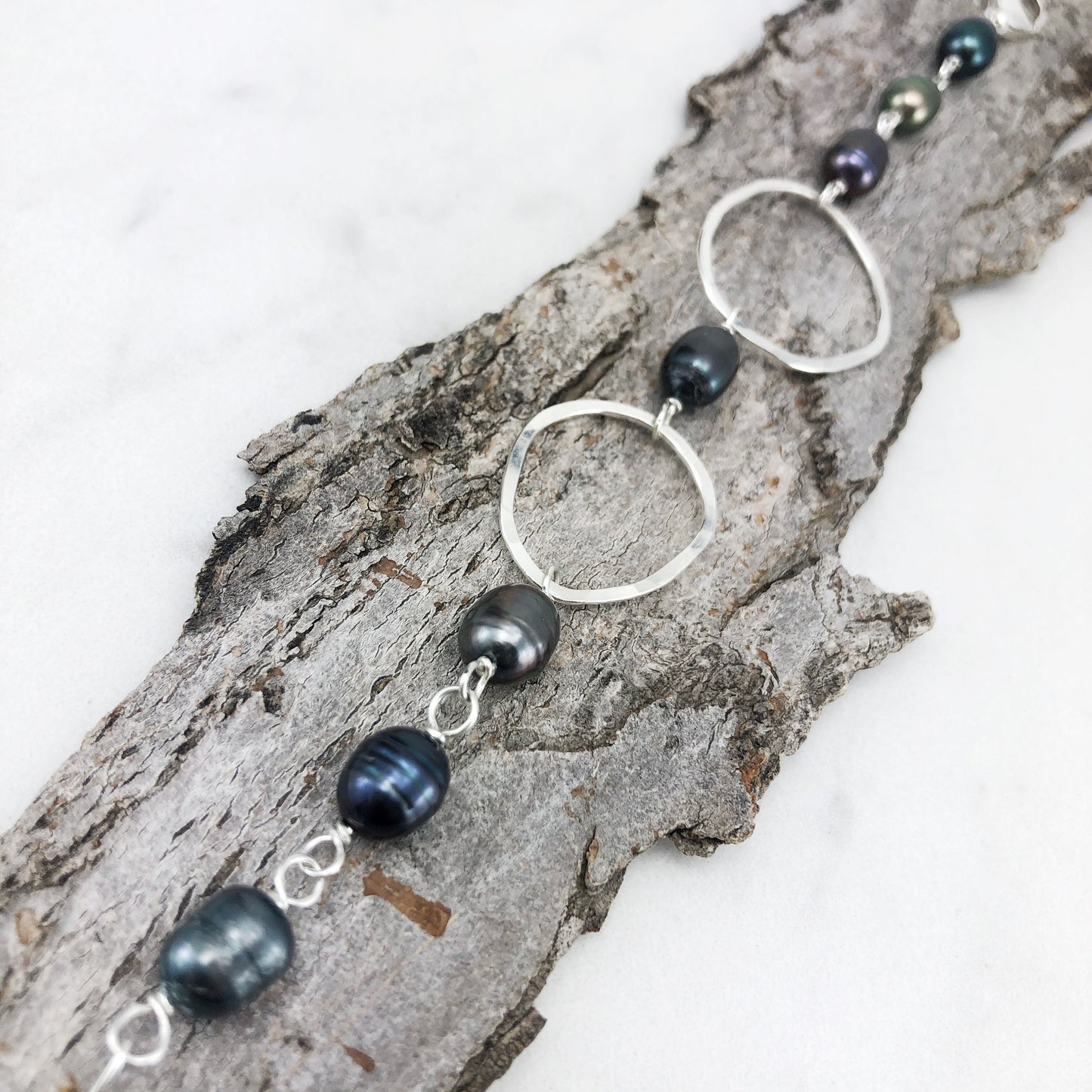 Hammered Sterling Silver Circle and Pearl Bracelet, silver bracelet, handmade link bracelet, hammered circle bracelet, fresh water pearls
