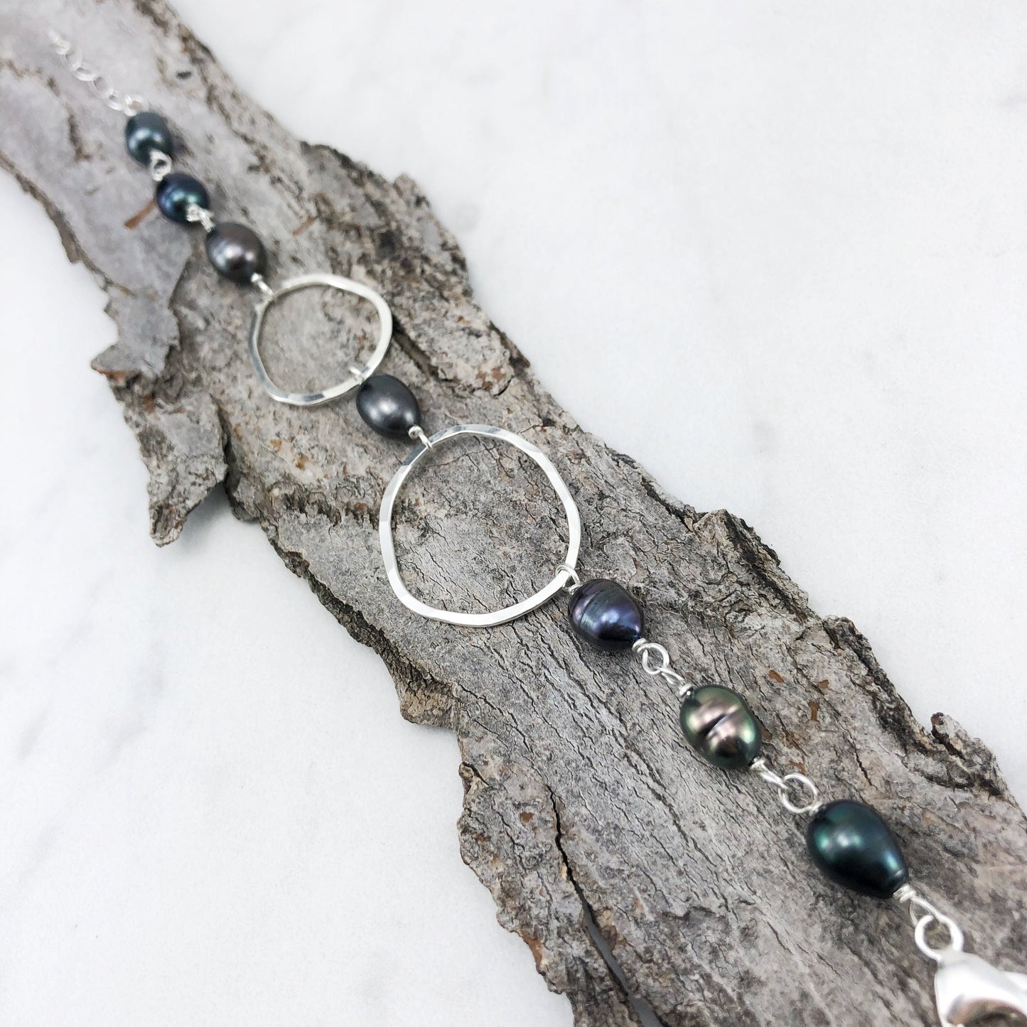 Hammered Sterling Silver Circle and Pearl Bracelet, silver bracelet, handmade link bracelet, hammered circle bracelet, fresh water pearls